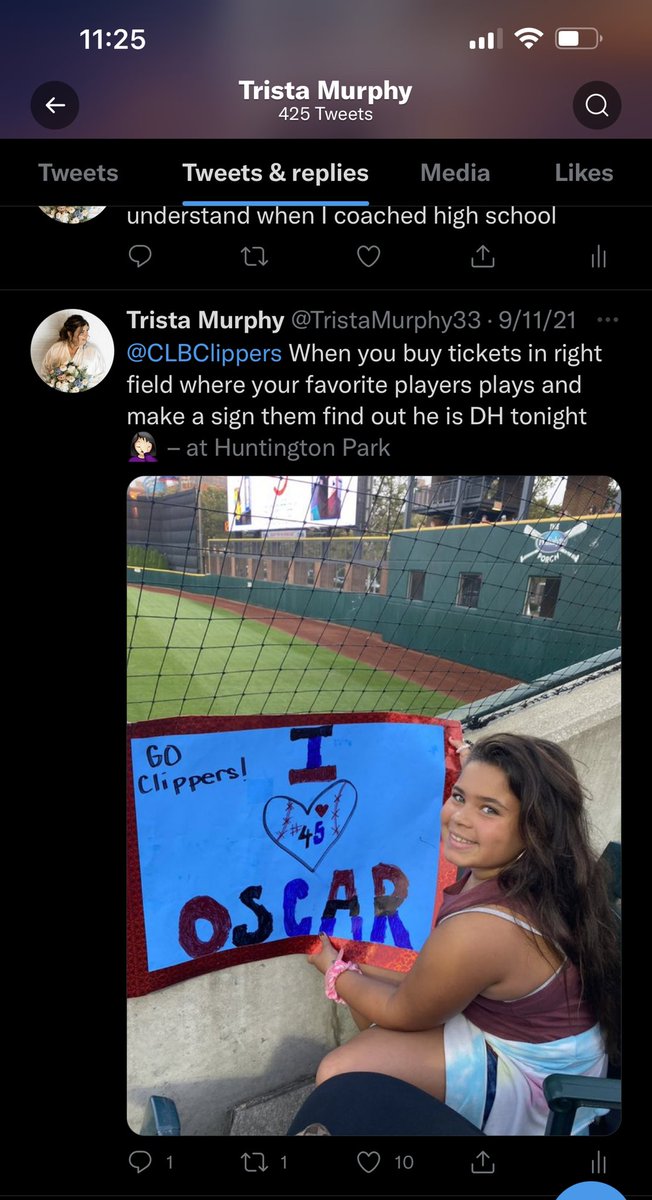 TristaMurphy33's tweet photo. When your a Yankee fan but your daughter’s favorite player hits the walk off game winner  #MLBPlayoffs #CLEvsNYY https://t.co/0O2VBMOEPv