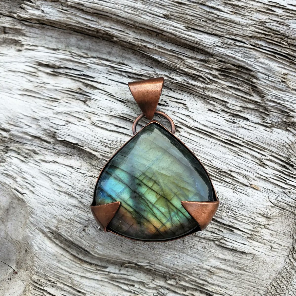MetalLeafMotif's tweet photo. These are the new beauties released for this weeks shop update! ❤ https://t.co/5NgWH5dQ3r