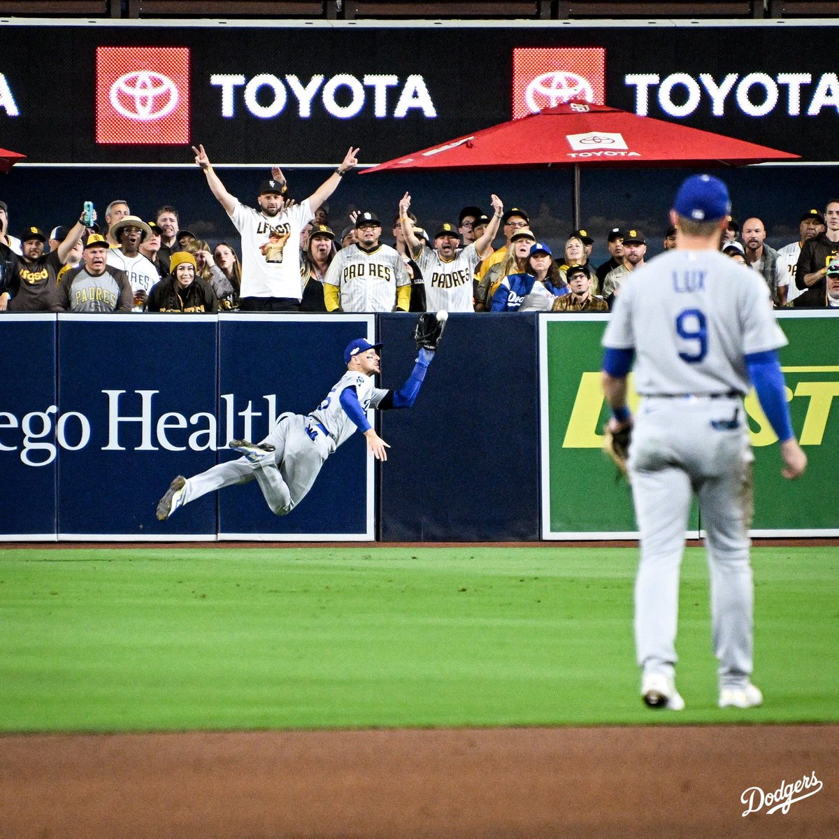 Los Angeles Dodgers tweet media
