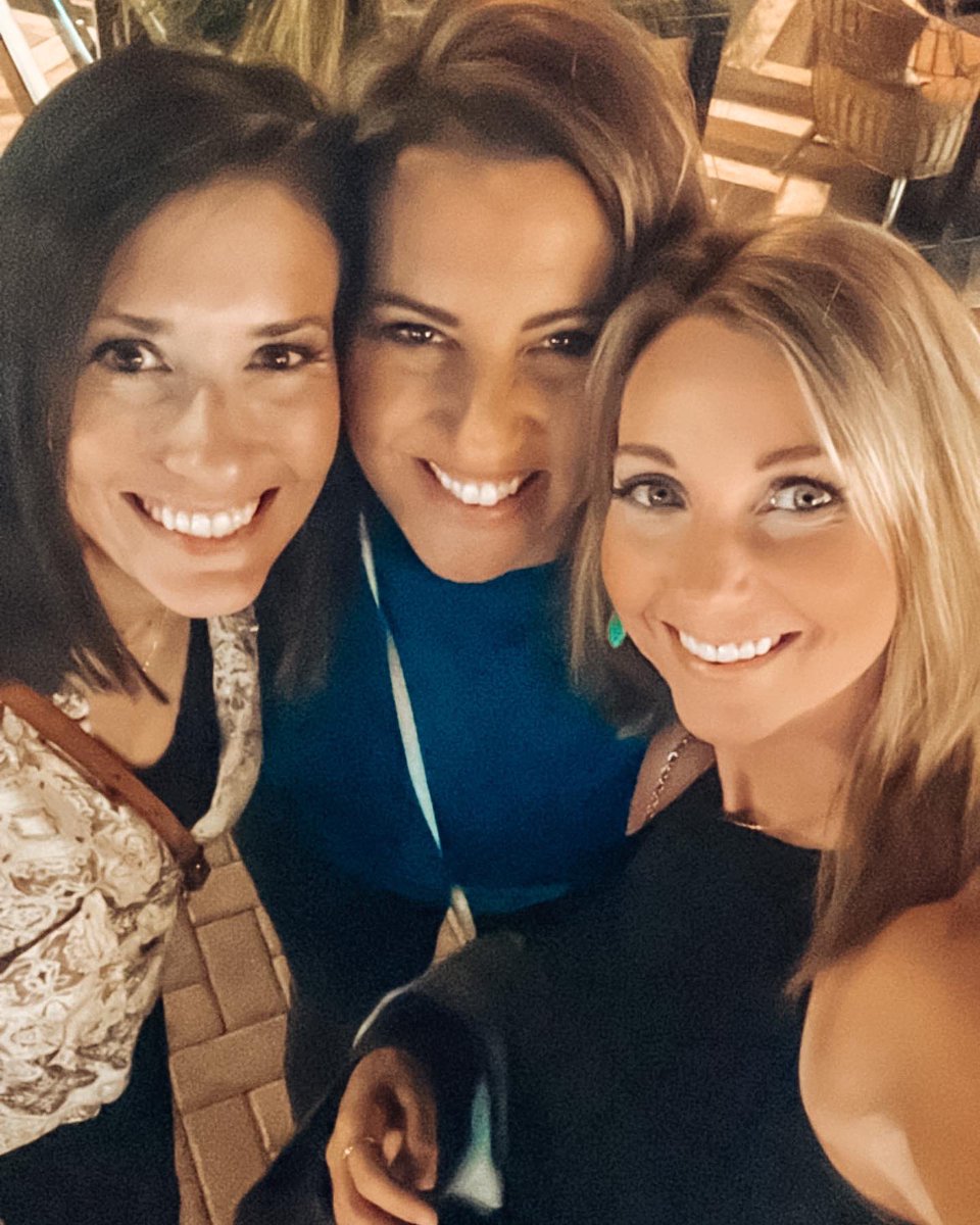 AmandaNall's tweet photo. Soul sisters. I’d be a wreck without them. 💗 https://t.co/nob8htWxVN