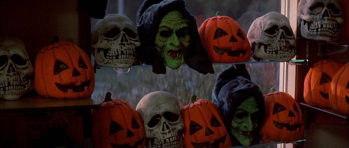 CINEMAGEMS tweet picture
