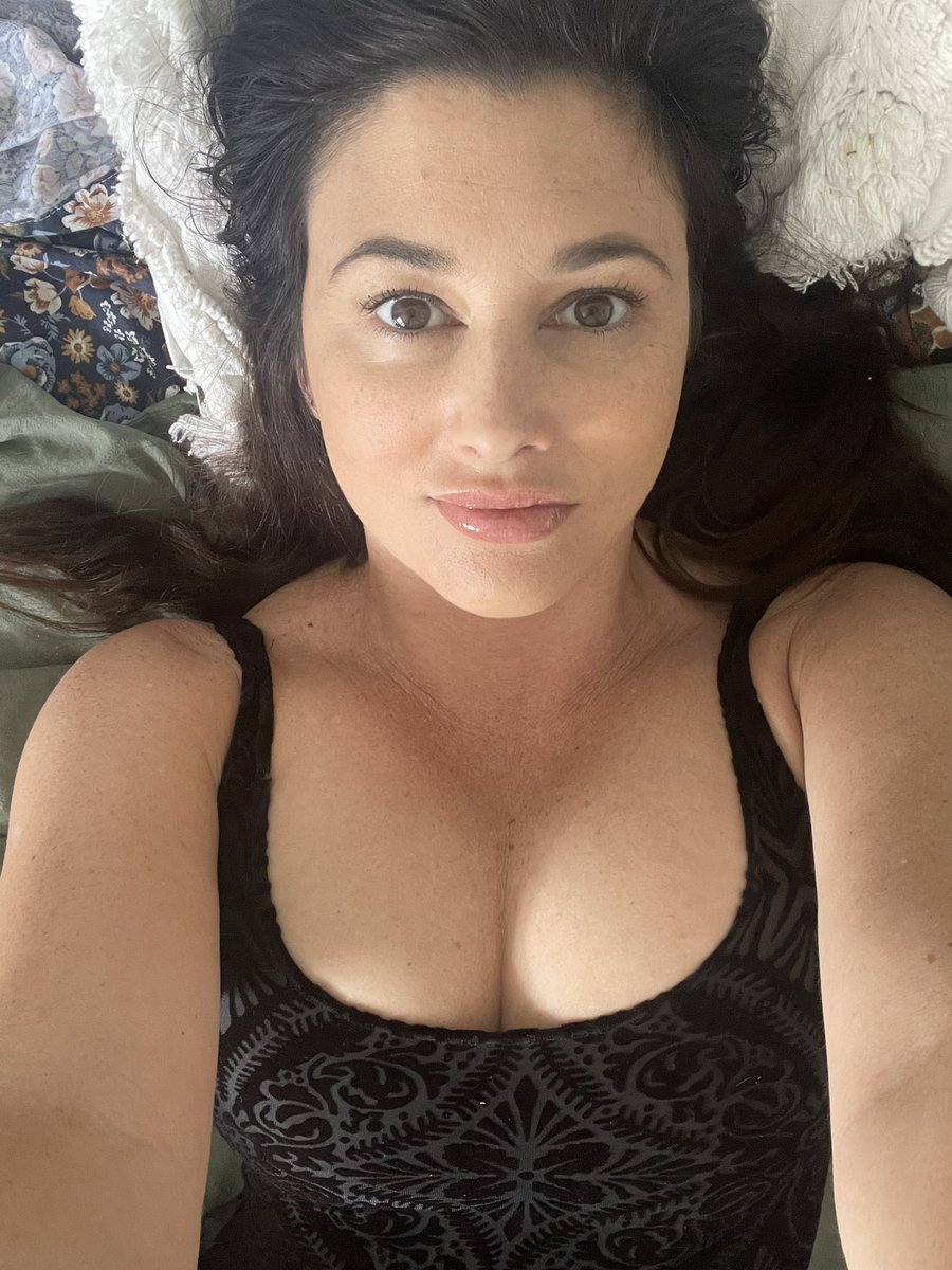 Scarlett Morgan on Twitter: "Sending you love"