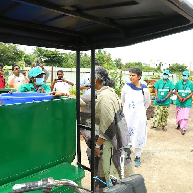 Cbc_Durg's tweet photo. On 2nd day of National Level Workshop on Swachh Survekshan Grameen 2023 #SSG, Secretary, DDWS @mahajan_vini with her team visited distts. of Kancheepurem & Chengalpattu #TamilNadu to observe various arrangements of #solidliquidWasteManagement
#swachhbharatmissionGrameen #ODFPlus https://t.co/tqDsL8yVjK