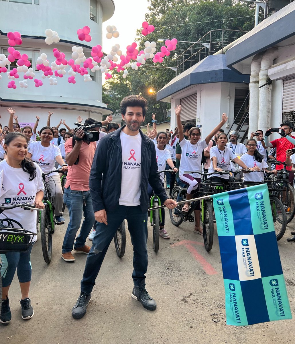 TheAaryanKartik's tweet image. Breast Cancer Awareness 🎗
‘Early Diagnosis Saves Lives’ 
Honoured to Flag off the Cyclothon for Breast Cancer Awareness ❤️🚴🏻‍♀️