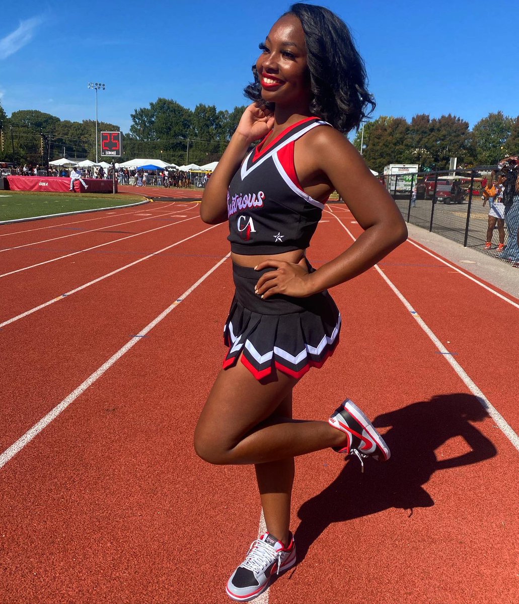 keaijahawkins's tweet photo. HEAVY on THEE illustrious ๐ #CheerPhi #HBCUCheer https://t.co/wWKjEoVZEP