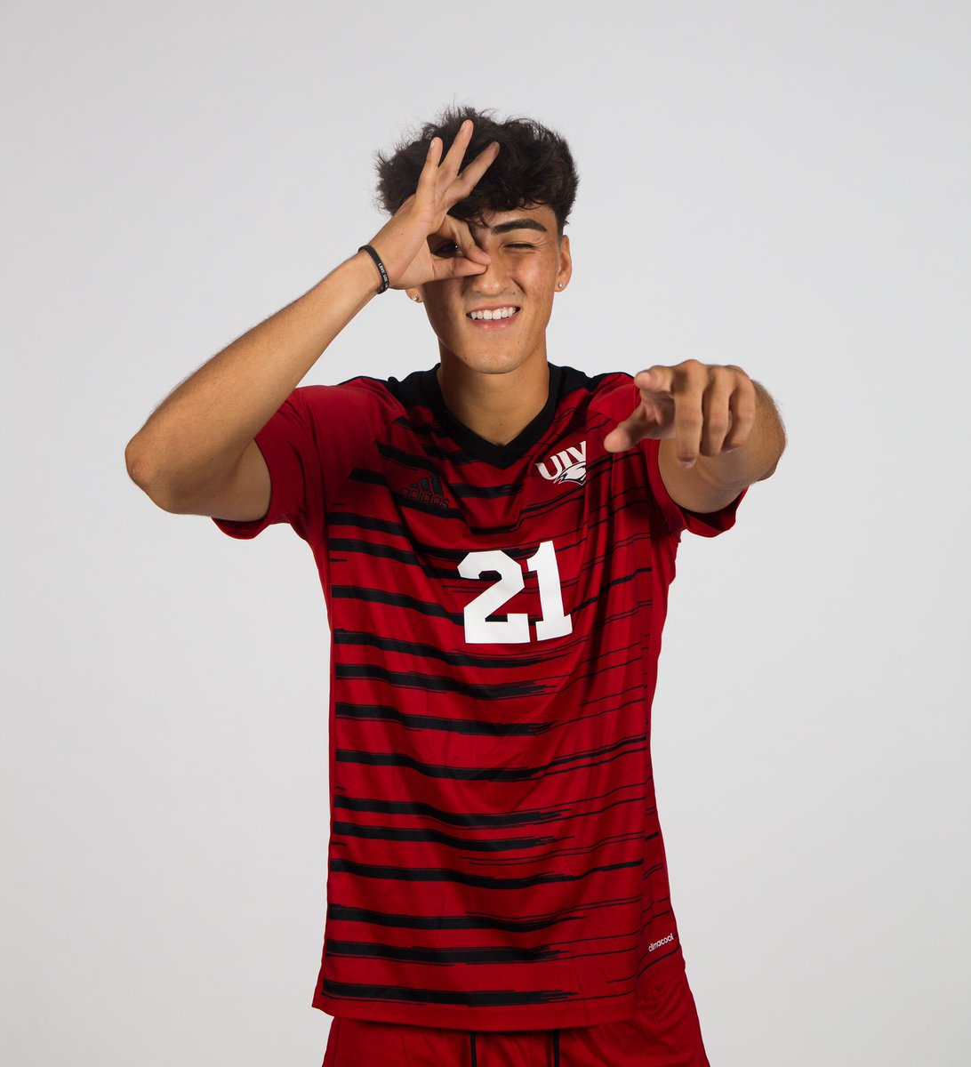 UIWMensSoccer's tweet photo. CARDINALS WIN IN SANTA CLARA👏🏼

UIW 2, SCU 1
#TheWord https://t.co/1N62MYzoWv