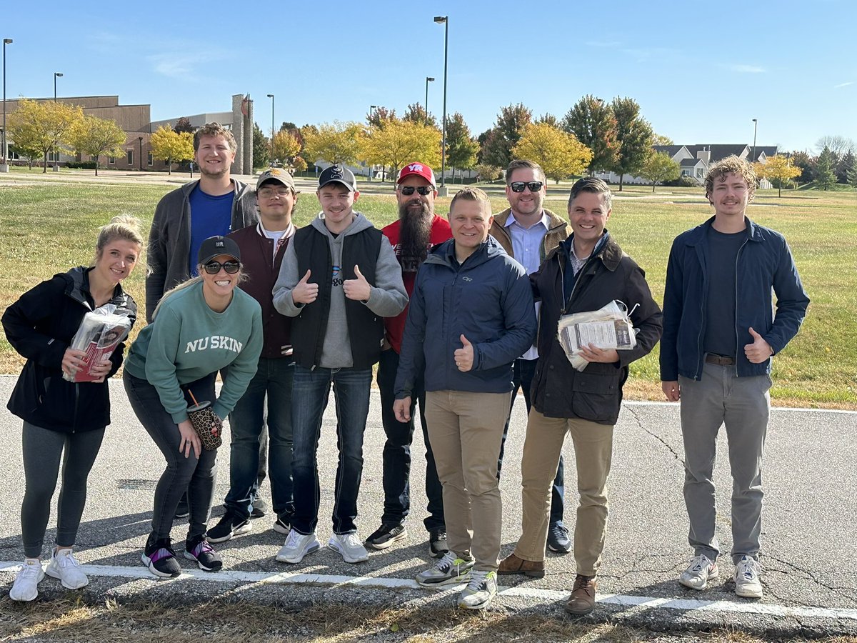YoungIowaGOP's tweet image. It was the perfect day to hit the doors! We hosted a @yrnf Deployment to Des Moines while our QC Chapter partnered with the Republican Women in Scott County. YRs made more than 12,500 voter contacts in Iowa today! #WeAreTheRedWave