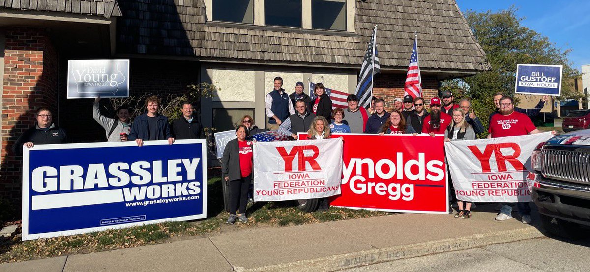 YoungIowaGOP's tweet image. It was the perfect day to hit the doors! We hosted a @yrnf Deployment to Des Moines while our QC Chapter partnered with the Republican Women in Scott County. YRs made more than 12,500 voter contacts in Iowa today! #WeAreTheRedWave