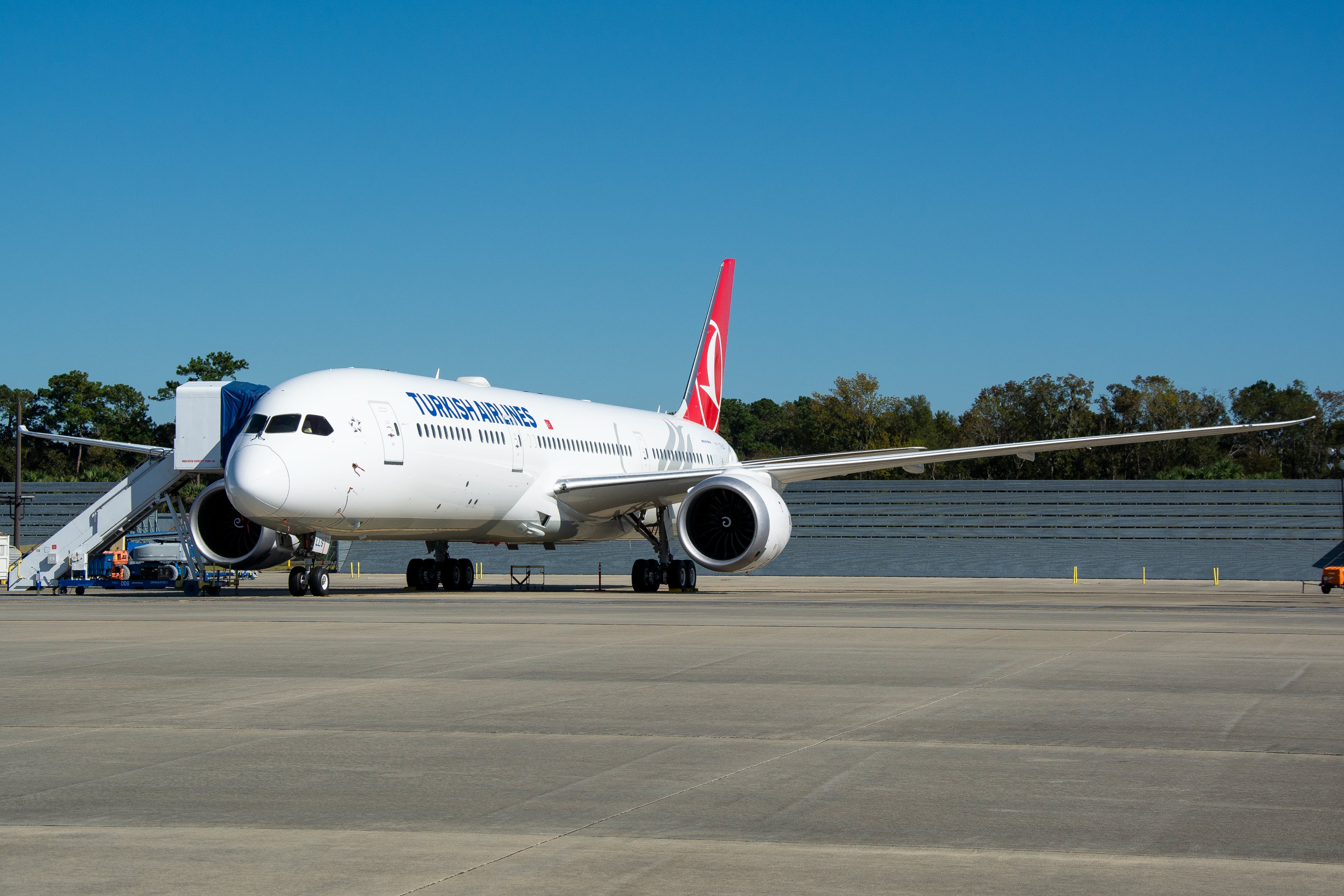 Photo by BoeingSCSpotter