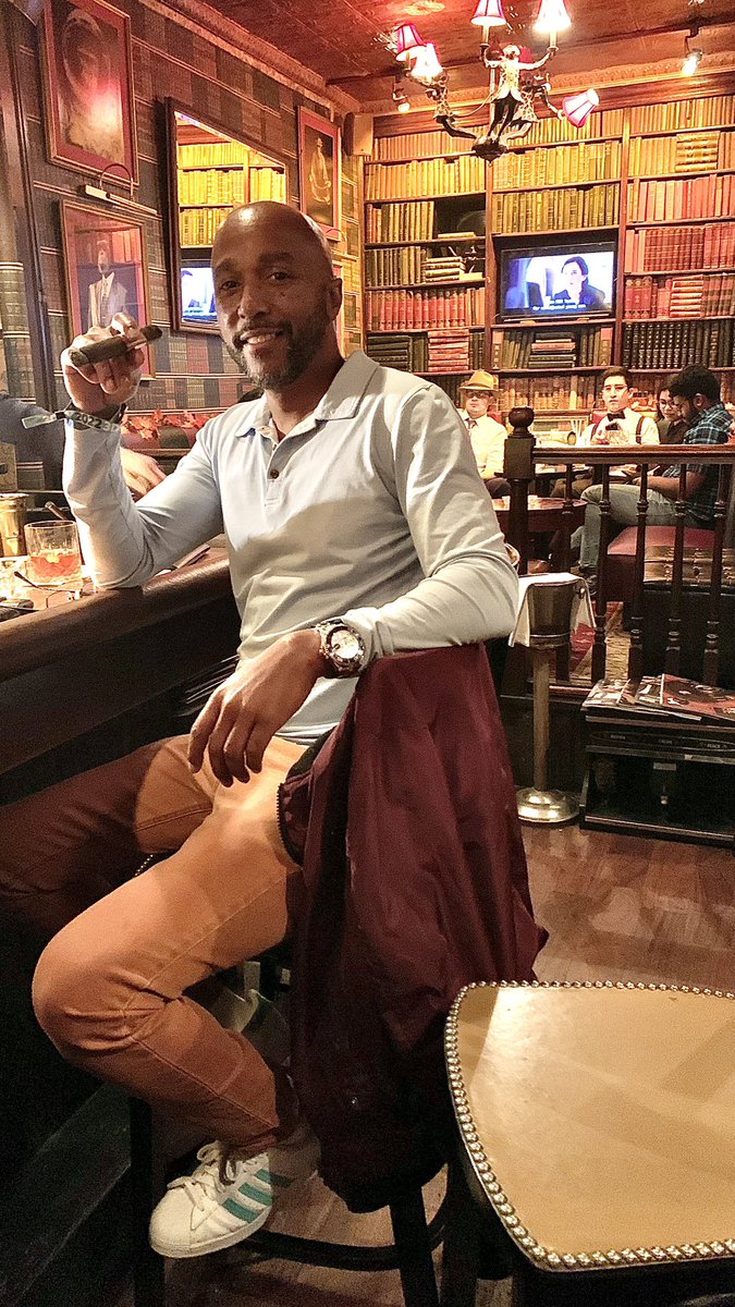 bigbrucejohnson's tweet photo. Finally having my first , long awaited cigar in honor of @BravoTV #BravoCon #cigarlife #pssita #RHOA #RealityTV #cigar https://t.co/OTw9uipu2V