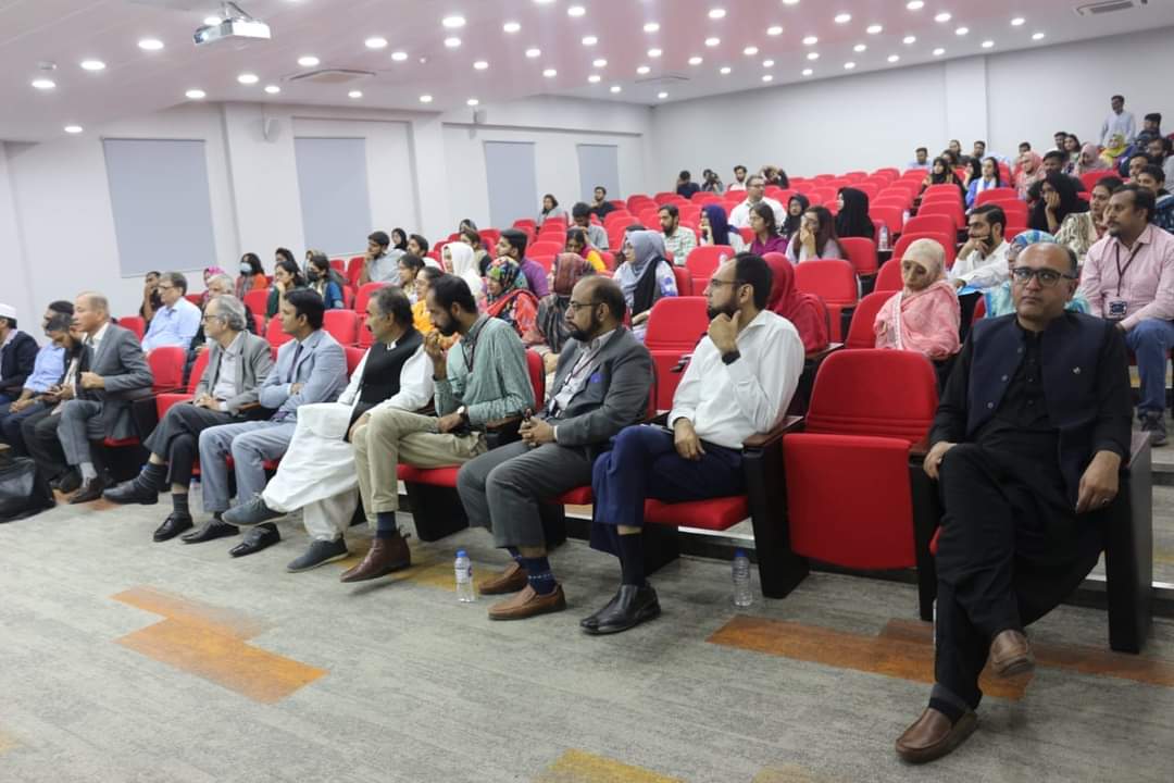 buetkofficial's tweet photo. An interactive session on Academia &amp; Industry linkages jointly organized by SMEDA and Dow  University of Health Sciences, Karachi.
The Pro Vice Chancellor BUETK Dr Sohrab Bizenjo attended the session as guest speaker. https://t.co/19v5VwR3ui