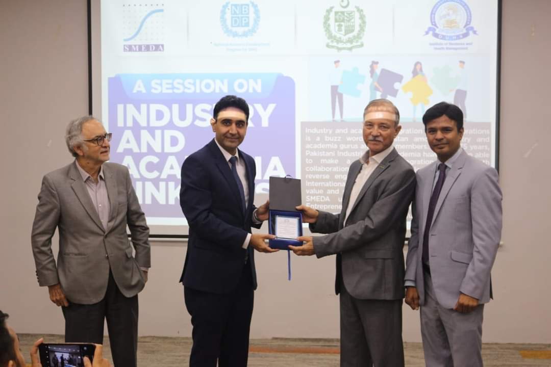 buetkofficial's tweet photo. An interactive session on Academia &amp; Industry linkages jointly organized by SMEDA and Dow  University of Health Sciences, Karachi.
The Pro Vice Chancellor BUETK Dr Sohrab Bizenjo attended the session as guest speaker. https://t.co/19v5VwR3ui