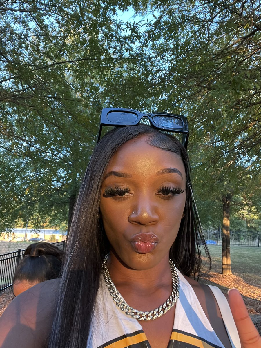_lanilanii's tweet photo. Grambling girl 🐯🖤 https://t.co/H2mUKrFa1A