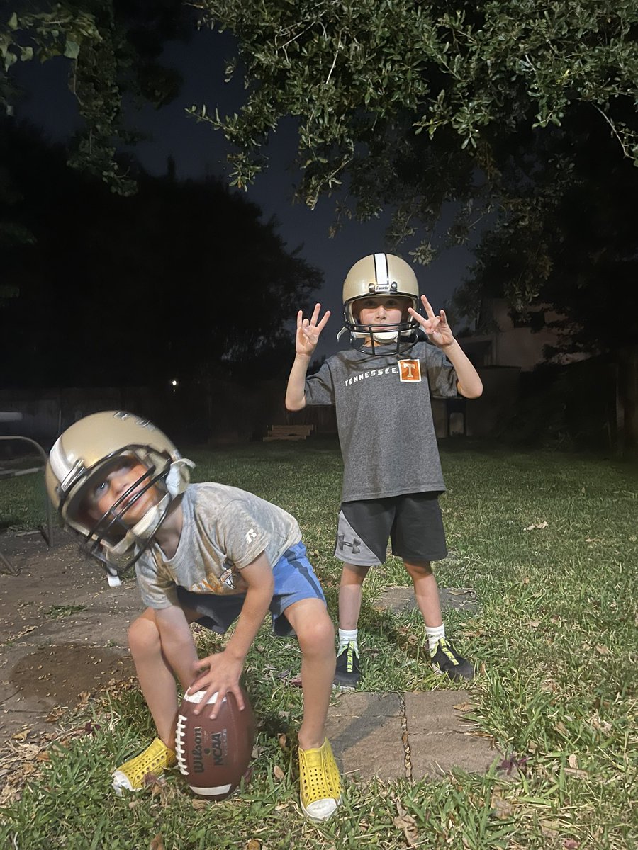 mattpbrick's tweet photo. my little guys now have new heroes in orange like I did, they also wear # 11 & kick winning fgs
Go Big Orange
β¦.the 3rd Saturday in October in 2022, Glorious!!!
#isthereagofundmeforrushingfield #goalpostdown #gbo #neylandstadium #beatbama https://t.co/TKFIfcGJCZ