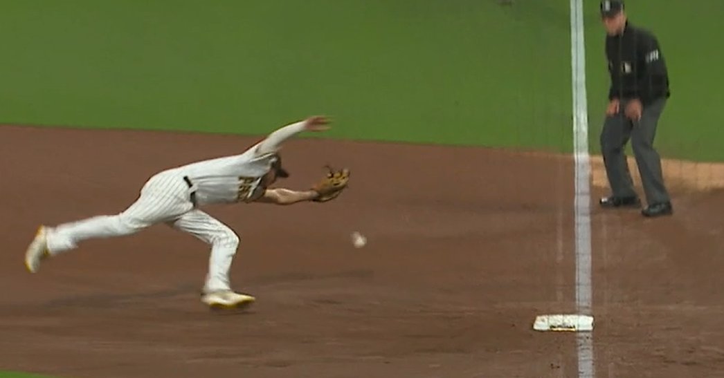 Dodgerstripleplay tweet media