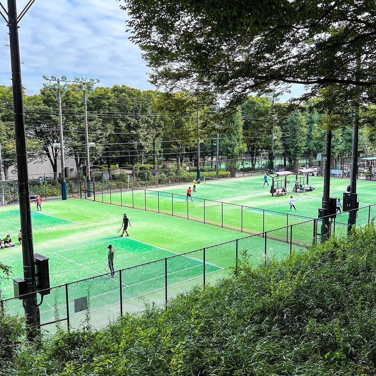 nadesign's tweet photo. 走るデザイナー
そろそろシューズが限界です。
Shoes are the limit.
Today's #applemusic is #shogohamada
Ran 8.26 km with the #NRC
#adidas #adidasrunning #adizero #adizeroadiospro #JustDoIt #running #runner #runners #nikerunning #applewatch #beats #beatsfitpro https://t.co/cPXmCfyAxU