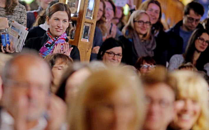 pubperspectives's tweet photo. From the week: #Frankfurt Introduces Its International Translation Center | @Porter_Anderson https://t.co/PWfxIBB9gS | @Book_Fair #FBM22 | Several guest-of-honor markets as well as the Czech Republic, France, Japan, the Philippines, Italy, and Greece are participating. https://t.co/QFGV1WtCva