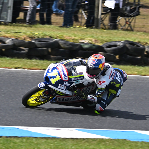 Max_Racing_Team's tweet photo. Race of #AustralianGP
.
🅿️4️⃣  @AyumuSasaki1 – Gap + 0.560 – Best Lap 1'36.923 ⏱️
🅿️6️⃣  @johnmcp17 – Gap + 7.496 – Best Lap 1'36.886⏱️
.
#HusqvarnaMotorcycles #FR250GP #Sterilgarda #Moto3 #MotoGP #AS71 #AyumuSasaki #JohnMcPhee #MaxBiaggi #MaxRacingTeam https://t.co/kz37Jf6nol
