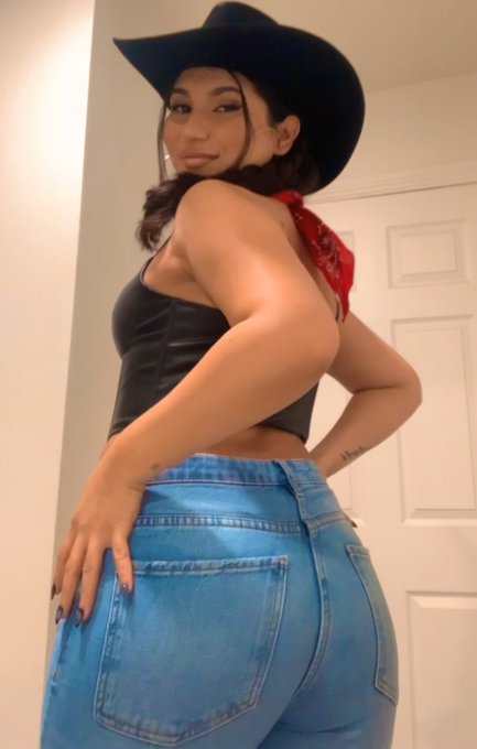 and imma ride you, like a rodeo https://t.co/avSCUgbOw1