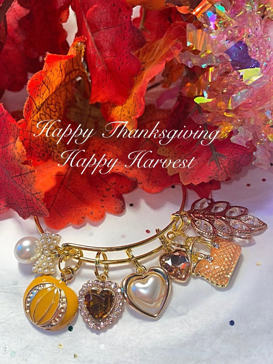 Borgatababe23's tweet photo. Excited to share this item from my #etsy shop: Thanksgiving charm bangle bracelet with all of the fall colors / Happy Thanksgiving /gold charm bracelet #fallbracelet #thanksgivingbangle #thanksgivingbracele #goldbracelet #leilanislooks https://t.co/JN44QOd8Ht https://t.co/cv4qsAI7TH