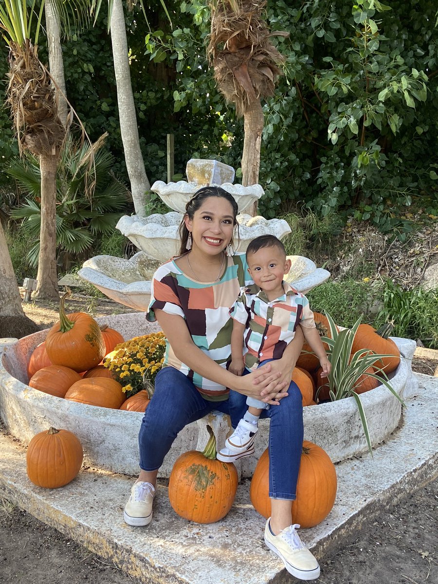 QueenBeernoo's tweet photo. 🎃🎃🎃 https://t.co/GyHXkKOBb4