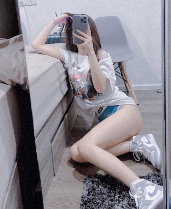 TueMantw's tweet photo. Cuối tuần ổn hem ạ https://t.co/pDq7RQ7o2Q