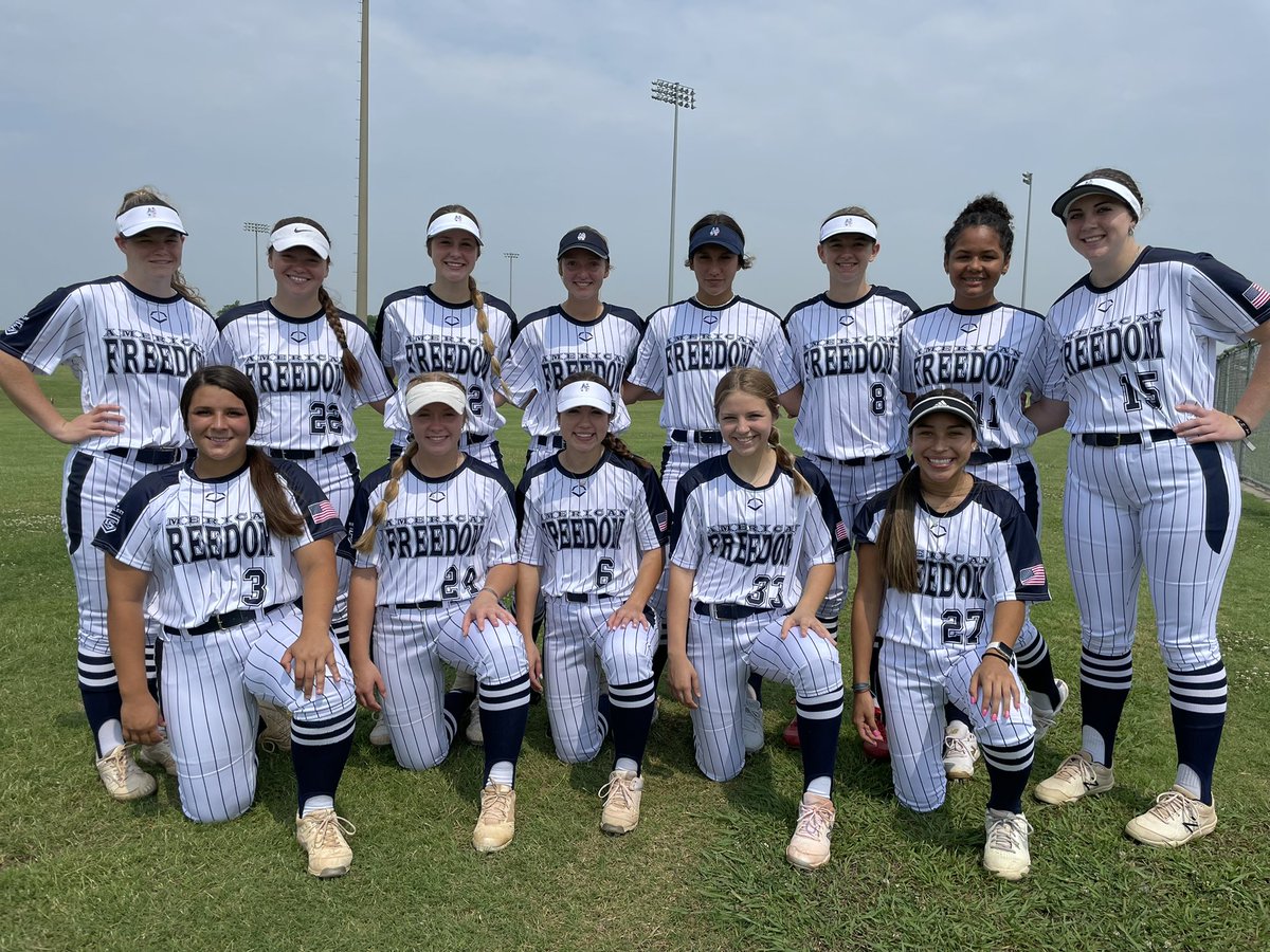 We are still rolling at the Ronald McDonald in a Houston Texas . Bunch of close game with some great competition. Ladies keep the fight 1 more tomorrow! Catch is live on game changer . #americanfreedomtexoma <a href="/AFSBALL/">American Freedom Softball</a> <a href="/ExtraInningSB/">EXTRA INNING SOFTBALL</a> @JaydanHunt1