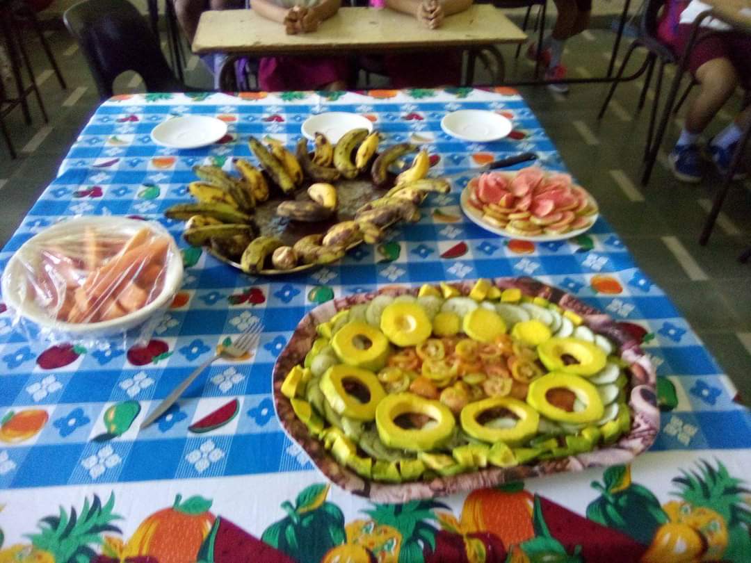 TatoDme's tweet photo. 15 de Octubre día Internacional del lavado de las manos.16 día Mundial de la Alimentación, creando conciencia a cerca de una nutrición sana y equilibrada.
#dmecamaguey #CubaMined #DiaMundialDeLaAlimentacion 
#diainternacionaldellavadodelasmanos 
#CubaEsAmor https://t.co/T65QBd4j0i