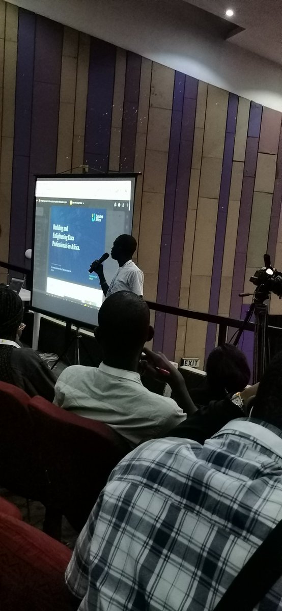 sanusi_waris's tweet photo. @Nasereliver dishing out the Hacks of Winning Hackathons. It was an wholesome delivery by my boss. @DataFestAfrica
#DataFest2022 #DataFestAfrica #datafestafrica2022 https://t.co/HLBxkzSKrD