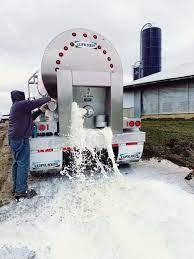 microwave_steak's tweet photo. @JonPiccini dairy farmers dump their milk all the time and no one cares https://t.co/uHpnp1uIa9