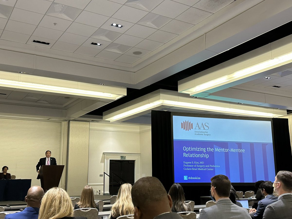 william_ghh_lee's tweet photo. Thank you @AcademicSurgery for an incredible day of inspiring talks full of PEARLS from leaders in #academicsurgery (@dreskim @AshGosain @colinalexmartin and the list goes on).
Strongly recommend to anyone in their research years/interested in academic surgery! #AASfallcourses https://t.co/aWIRTxFgOO