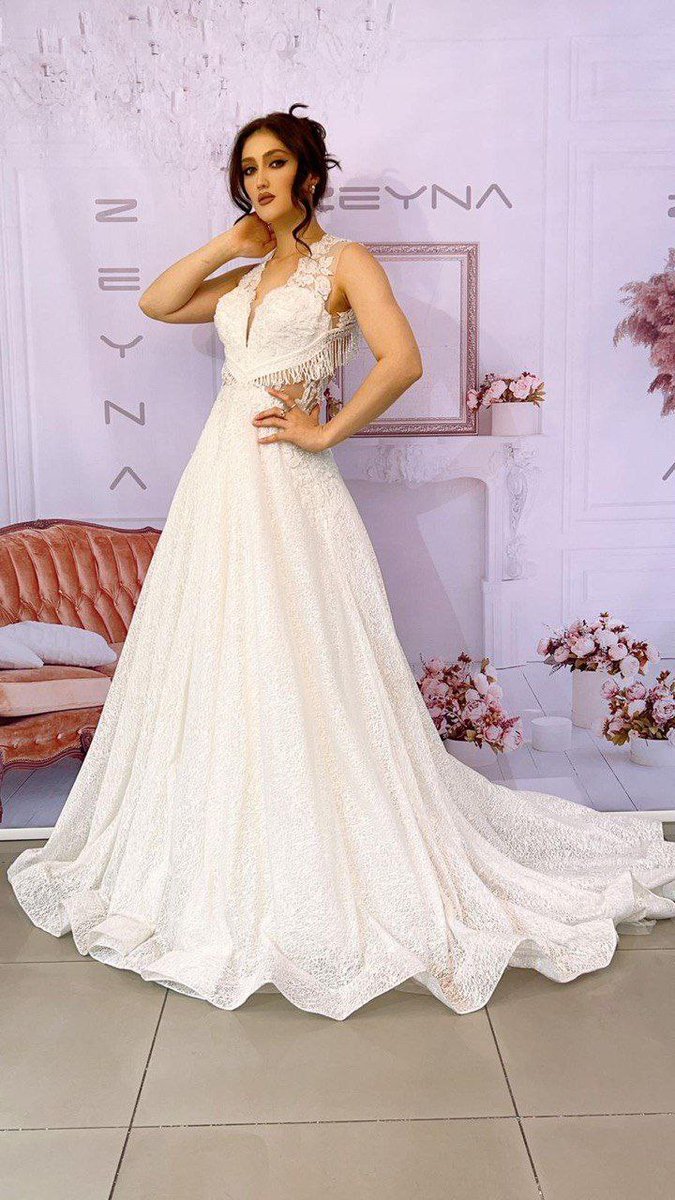 m22store's tweet photo. عروسات الموسم 🔥🔥
فساتين زفاف تركية رهيييييييبة شديد 

الطلب بوصل خلال ١٥ يوم 
للطلب والاستفسار 
https://t.co/6Im36K1rC7 

متجر M22 
تركيا بين يديك https://t.co/I41Q3TTiEg