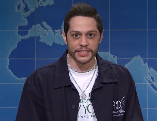 RetroGeoff's tweet photo. @nbcsnl I can't be the only one who sees it, right? #SNL https://t.co/jKhROfxW61