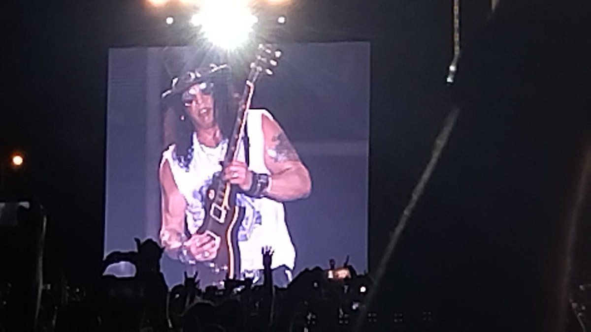 aspconsultor's tweet photo. Conciertazo en Mérida, Guns &amp; Roses https://t.co/dK3P2maXuY