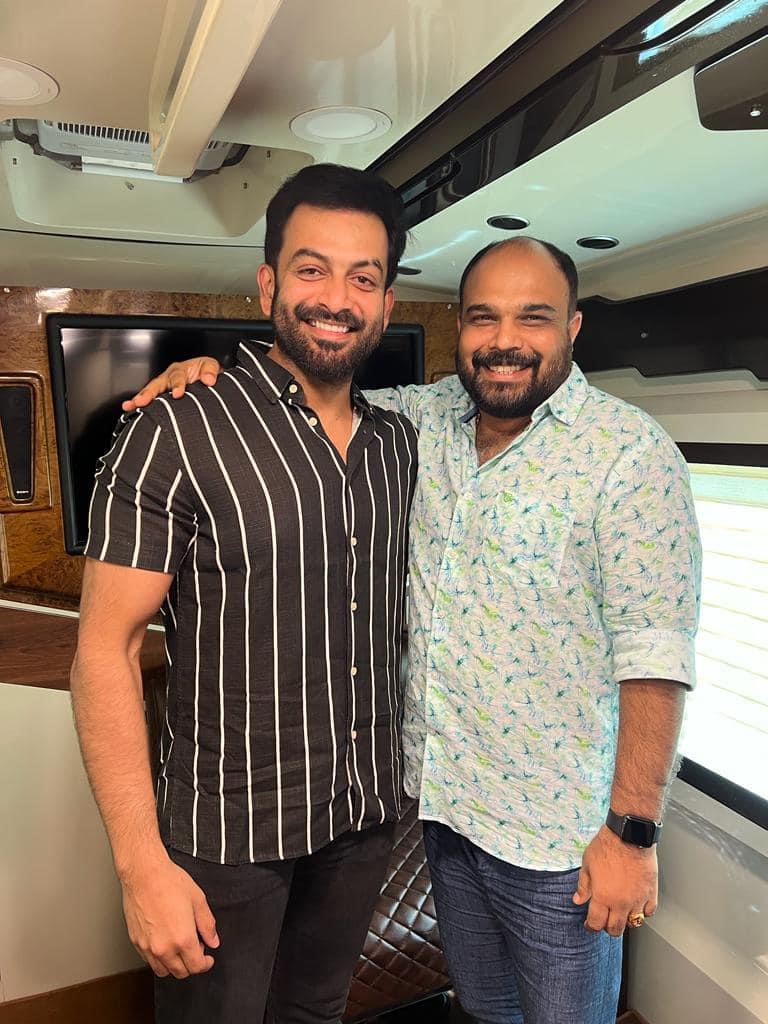 FDFS_Reviews's tweet photo. #Vysakh - #PrithvirajSukumaran

Soon...!!!⏳️🔥🔥 https://t.co/3DfjGMr8g9
