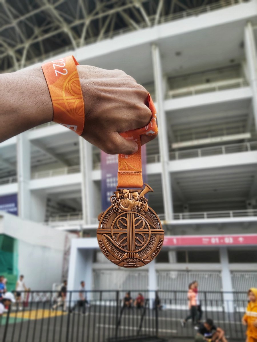 Medalinya bagus sih 😍
#jakartamarathon