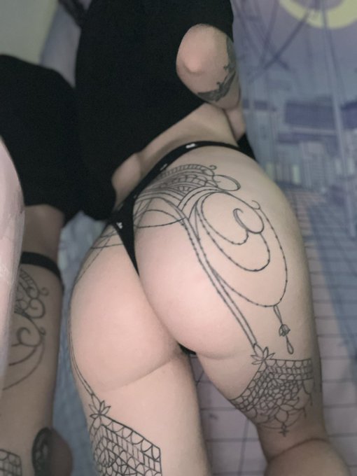 Happy 1:40 am. Glad you made it https://t.co/UmtPe5SXtK