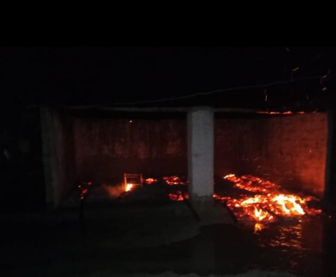 KSBuleda's tweet photo. تعلیم دشمن عناصر نے آج رات 3 بجے کے قریب کلکشان سکول الندور بلیدہ کو آگ لگاکر جلا دیا الندور بلیدہ میں بدامنی کے آثار نمودار ہونا شروع ہوگئے.
Kalkashan school Buleda... https://t.co/lVhHOzJ8zg