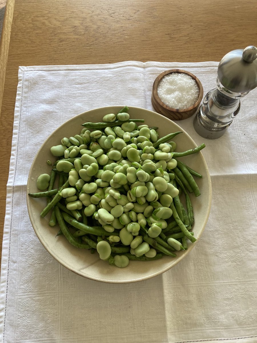espositofood's tweet photo. The first of the season looking forward to them with some grilled prawns https://t.co/0yWt81OVFn