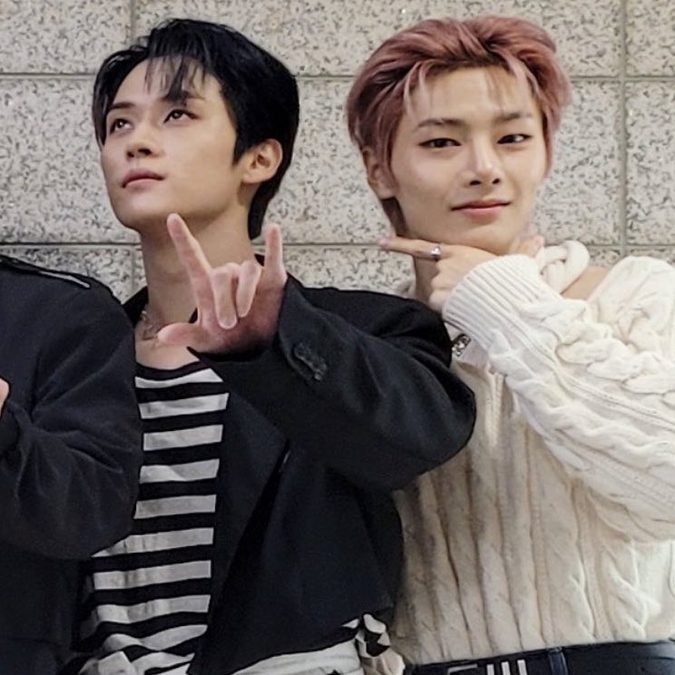 jeongho as kuromi &amp; my melody