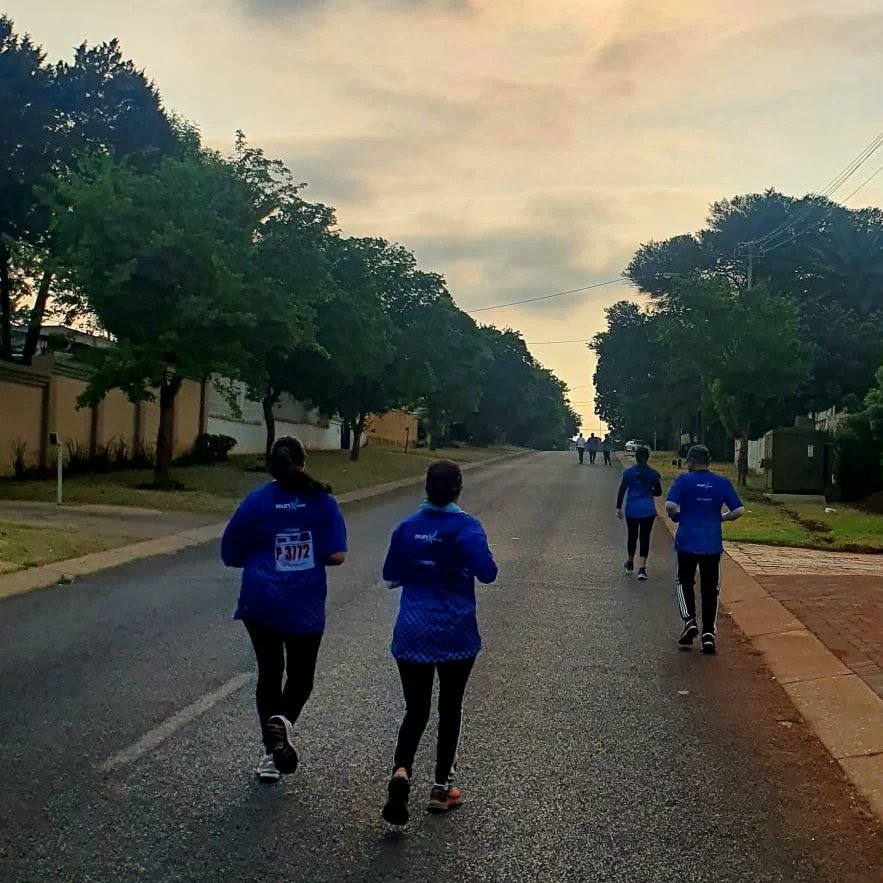 “If you want to go fast, go alone. If you want to go far, go together.”

#RunXtreme #theblueteam #clubrun #sundayisrunday