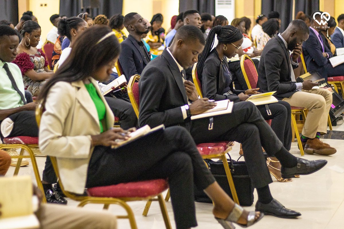 TheNew_Akure's tweet photo. I AM THE NEW! 
I AM SUPERNATURAL! 
I LOVE THIS CHURCH!

#Wearethenew #Postureofprayer #Sandmovement #Sandsoftime https://t.co/vUxDCWmHzP