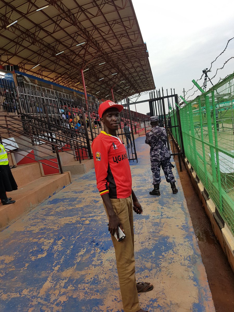 iam10111's tweet photo. @saddamshab @kertongole @mowzey_Jr This is what @VipersSC means to my brother @saddamshab, how many likes for a jersey 😊 https://t.co/iQoupS1lcU