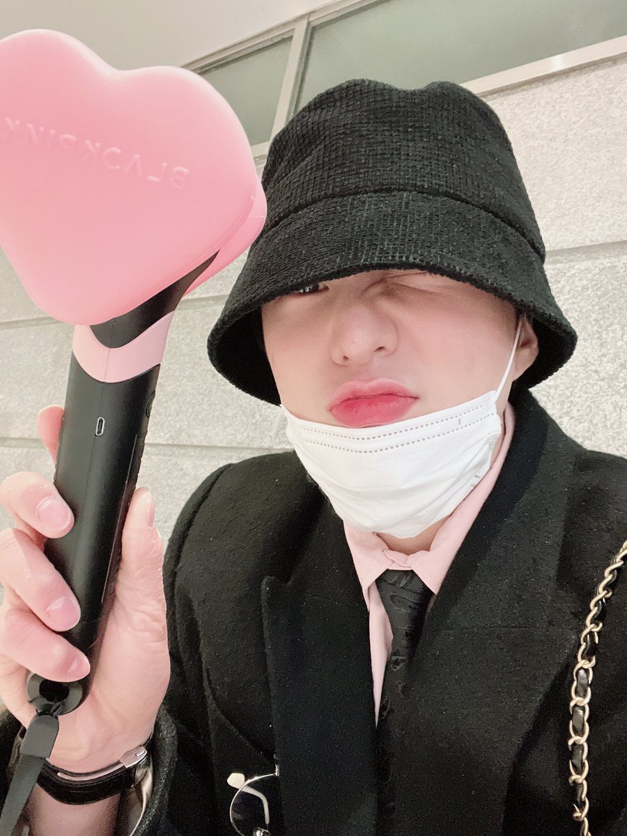 difiwksis's tweet photo. 존나사랑스러움그냥...걍 https://t.co/V0DPMBUzh6