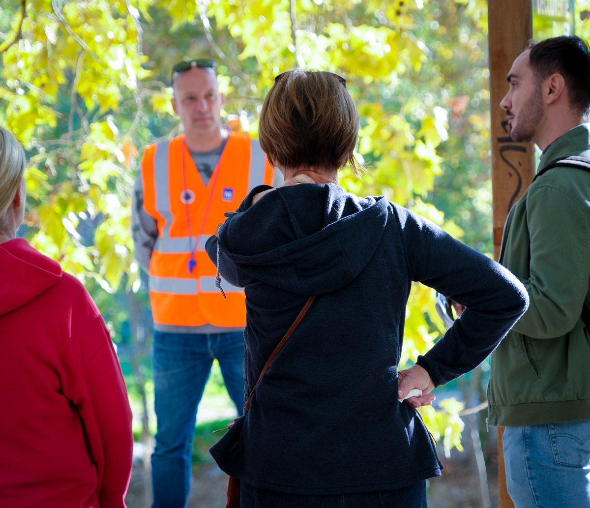 PMMontpellier's tweet image. 🚔Lors des crues, les 👮🏿👮🏻‍♂️sont mobilisés pour fermer les points bas 
🌩️#TousRésilientsFaceAuxRisques 
🚶🏼‍♀️ Visite pédagogique « à la découverte du Lez » et du risque inondation commentée par
2️⃣experts
🌊@Montpellier3m➕💧#SYBLE
&amp;amp; animée par la
🦺#RéserveCommunaledeSécuritéCivile