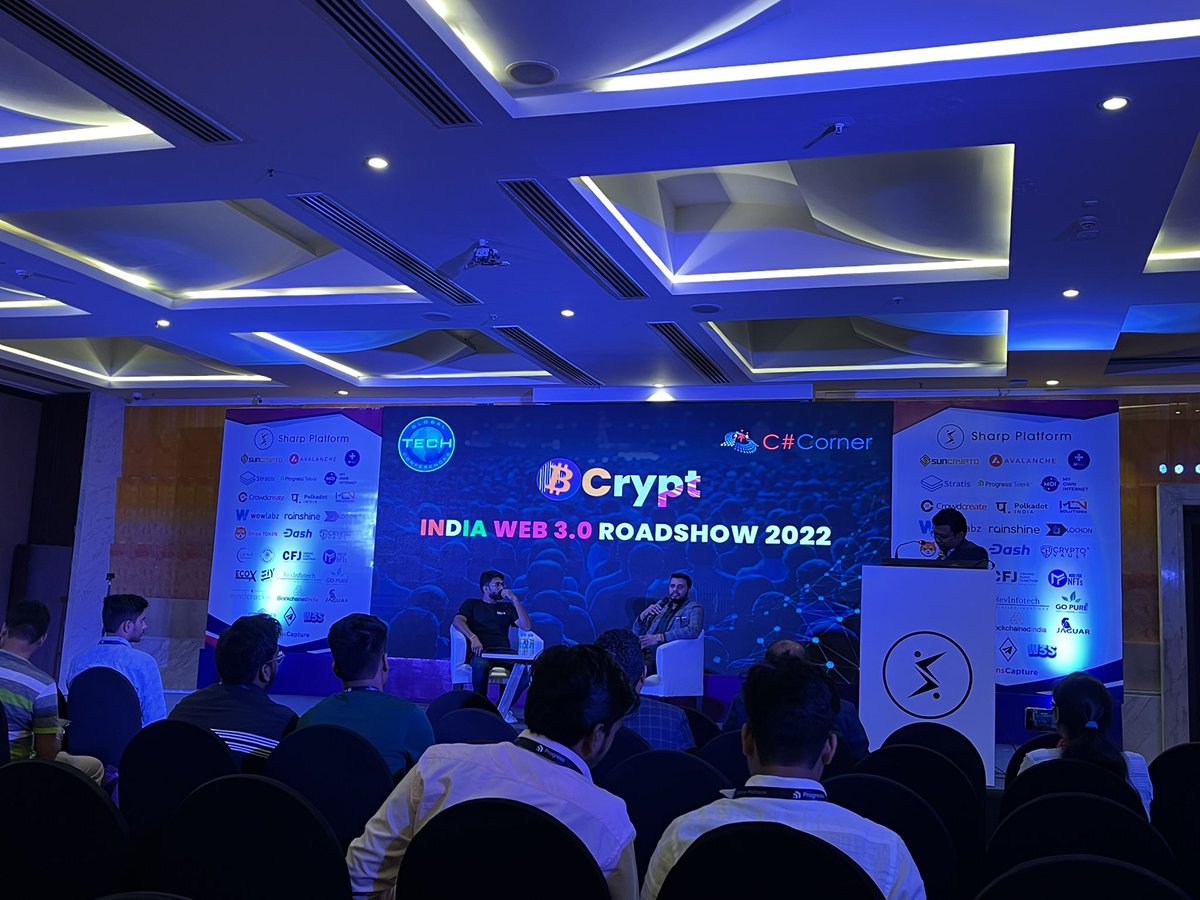 viralJain007's tweet photo. Panel discussion going on #CSharpCon2022 @CsharpCorner https://t.co/j5npoEemY1