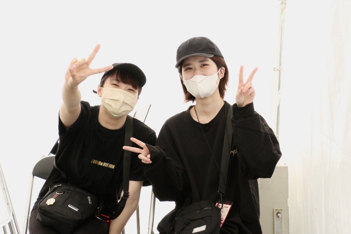 N_VisualArts's tweet photo. 📣音響学科です📣

ZIP-FM主催キャンプフェス
🌳GREEN and GOLD 2022👑
コンサート・舞台スタッフ専攻の学生が2日間参加しました💁‍♂️

アーティストの搬入出、ステージセッティング等のお手伝い…
現場には同じPAコースの卒業生も👀❣️
2日間しっかりやり切りました✨

お疲れさまでした👏

#グリゴー https://t.co/mf4x9G3Oke