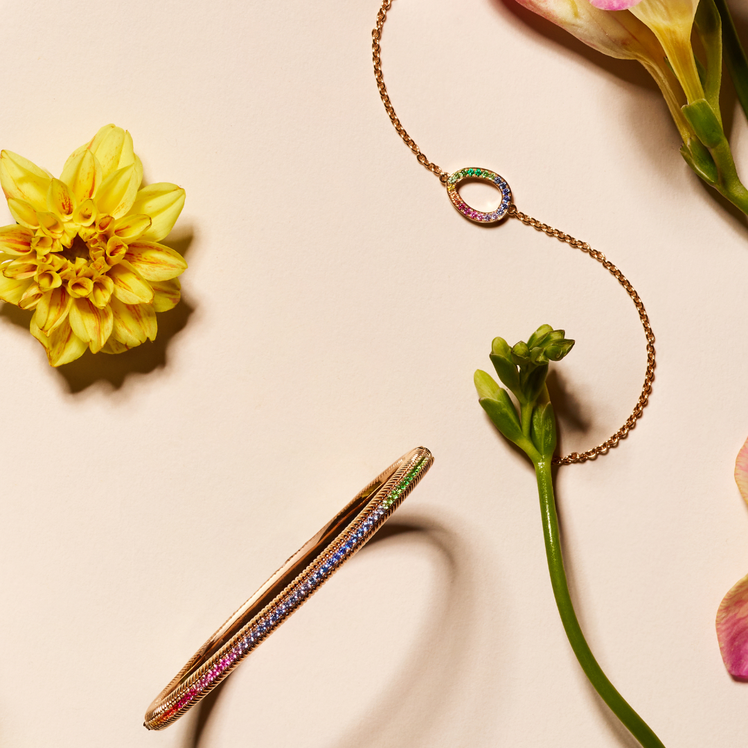 CWSellors's tweet photo. Looking for a perfect statement piece? Discover every colour of the rainbow and more inbetween with an eyecatching selection of our Faberge coloured gemstones jewellery! 

https://t.co/8uZF5HMOc9

#CWSellors #FineJewellery #Faberge #Gemstones #RainbowJewellery #ALifeinColour https://t.co/UBeEueI0y7