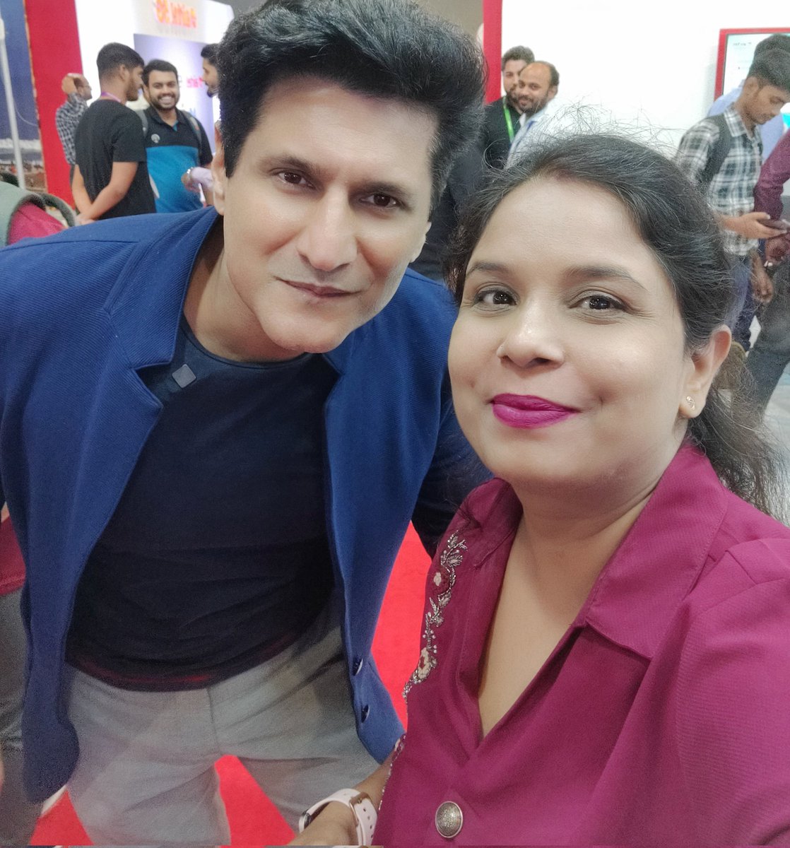 Recently met tech Guru <a href="/RajivMakhni/">Rajiv Makhni</a> at an event 😊  humble man with amazing personality and knowledge 👏

#techblog #techblogger #events #Rajivmakhni