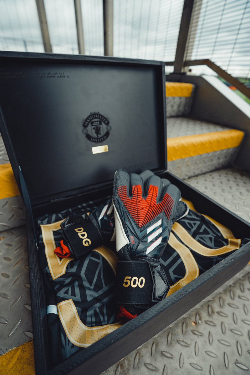 ManUtd's tweet photo. 💯💯💯💯💯

Set to carve his name into United history ❤️

#MUFC || @adidasFootball https://t.co/fYIv77zVlY